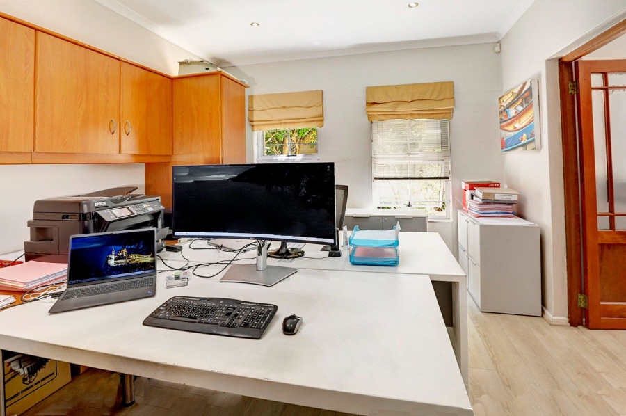 3 Bedroom Property for Sale in Van Riebeeckshof Western Cape